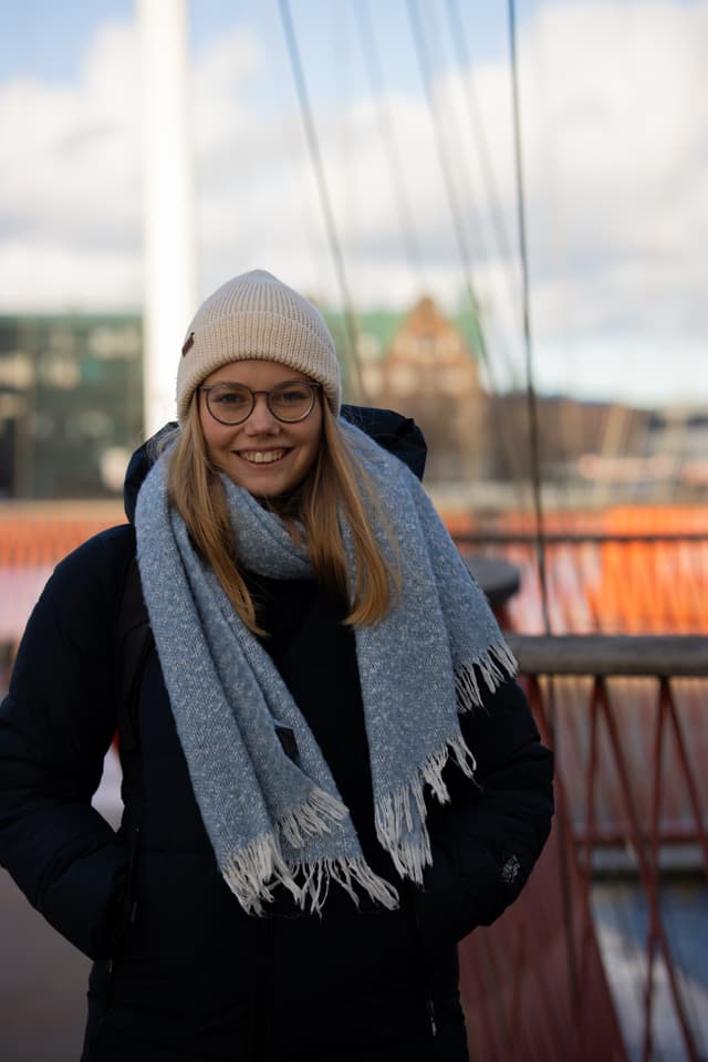 Pushing the boundaries of software development to create applications that are both innovative and efficient.